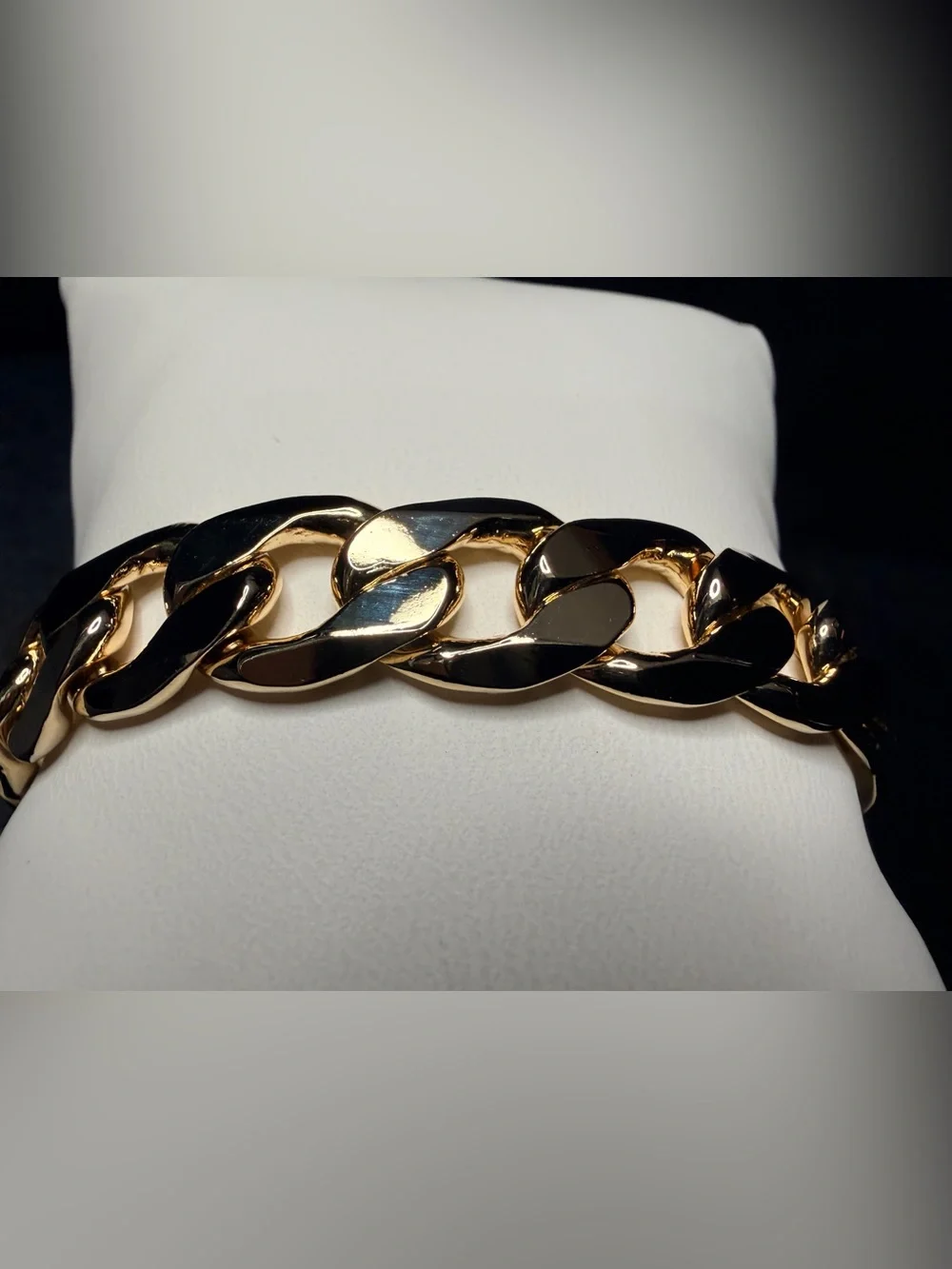 Flat Cuban 8in 12.3MM 14K Stamped Premium Finish Bracelet. Brand new. Very Nice!